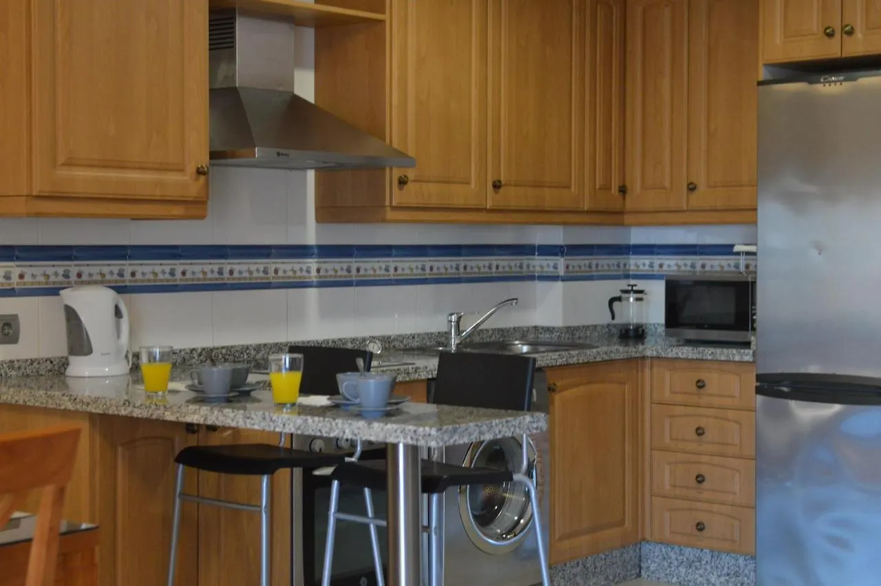 アパート Bonito Apartamento Al Lado De La Playa Con Vistas Al Mar ベナルマデナ