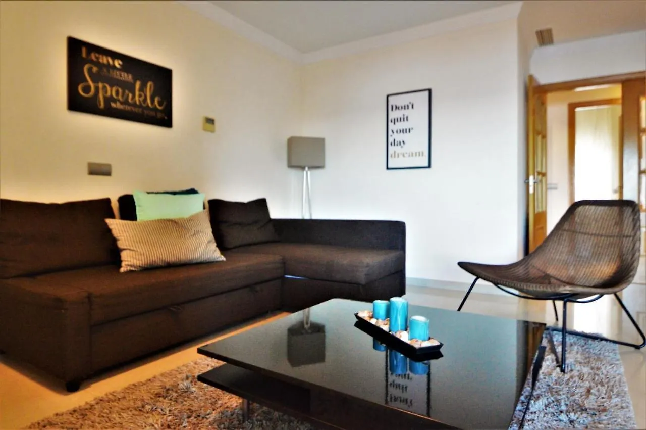 Bonito Apartamento Al Lado De La Playa Con Vistas Al Mar ベナルマデナ